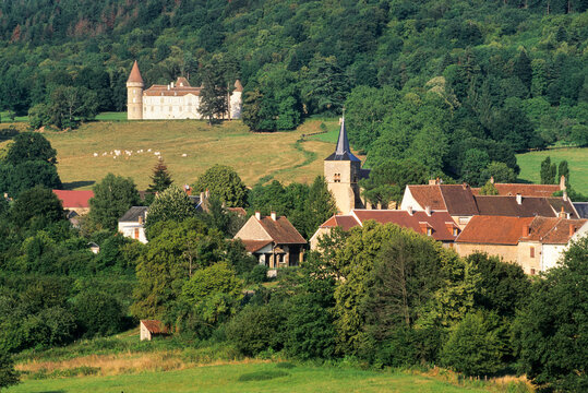 Village of Bazoches with the ChĂ&Acirc;˘teau de Bazoches in the background, Morvan area, Nievre department, region Bourgogne, France