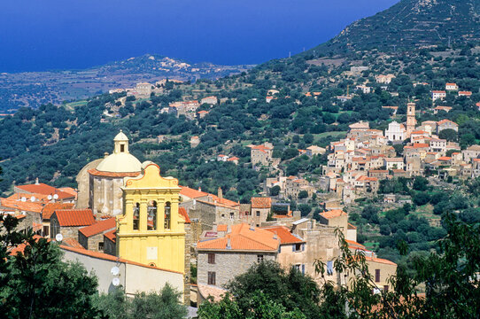 Cateri, village in Balagne region, above Mediterranean Sea, Upper Corsica, Northern Corsica, France, Europe