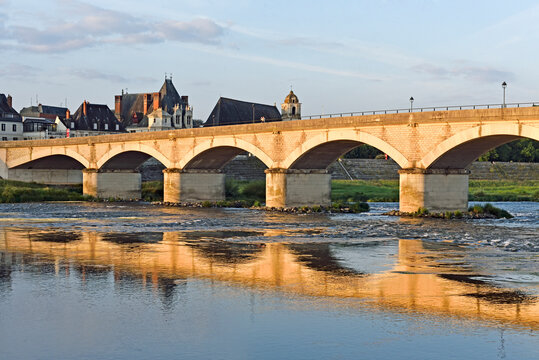 Bridge Marechal Leclerc over the Loire River at Amboise, Touraine, department of Indre-et-Loire, Centre-Val de Loire region, France, Europe