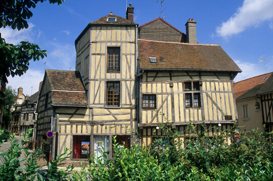 Timber-framed houses, Viardin street, Troyes, Aube department, Champagne-Ardenne region, France, Europe