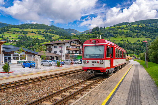 View of local train in Niedernsill on a sunny day, Niedernsill, Zell am See district, Salzburger Land, Austria, Europe