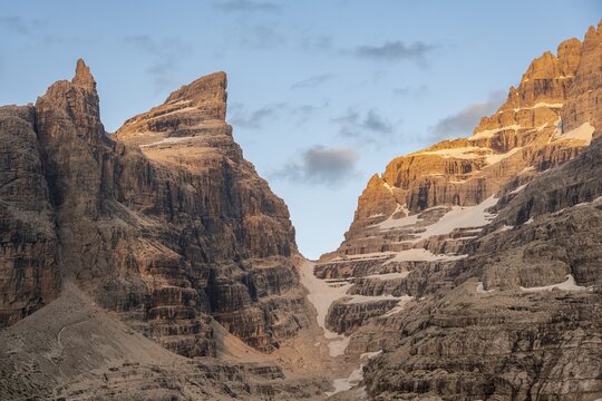 Sunset, mountain valley, Castelletto Superiore and Cima Sella peaks, back Scharte Bocca di Tuckett, Brenta Mountains, Brenta, Brenta-Adamello Natural Park, Trentino, Italy