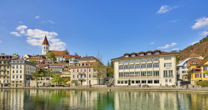 View over the Aare, in the back the old town with the town church, Thun, Canton Bern, Switzerland