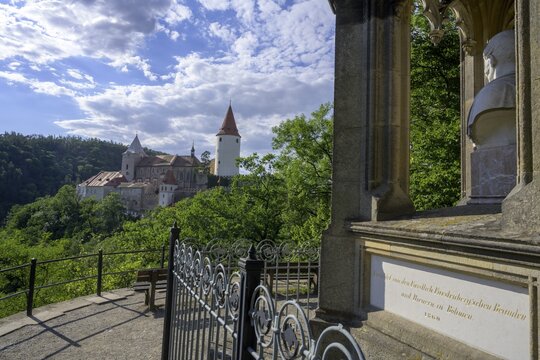 Monument to Karl F&uuml;rstenberg and Castle of, Křivokl&aacute;t, Středočesk&yacute; kraj, Czech Republic