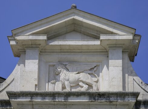 St Mark's Lion at Porta San Giacomo, Bergamo, Province of Bergamo, Italy