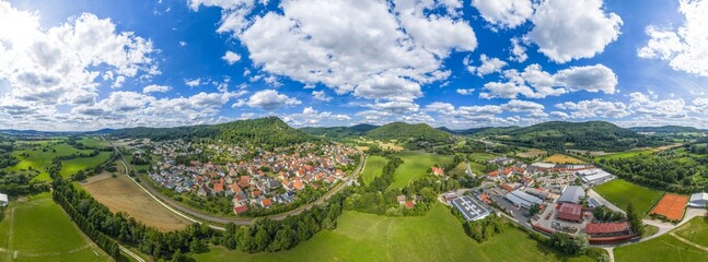 Sonniger Sommertag im N&uuml;rnberger Land in Mittelfranken rund um die Ortschaft Hohenstadt an der Pegnitz