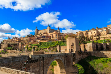 Obraz premium View in the old city of Toledo, Spain