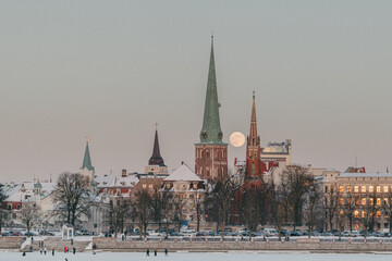 Obraz premium winter panoramic view of the old town