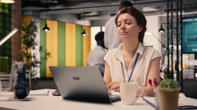 Corporate businesswoman, forecasting reports, performance metrics, professional office, visual data and analytics, dashboard support objectives, project planning, task management.
