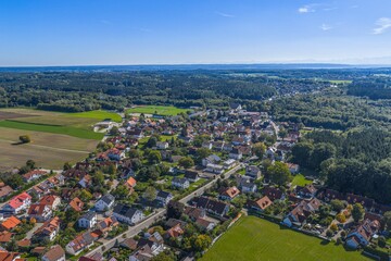 Das Alpenvorland n&ouml;rdlich des Ammersee rund um Geltendorf in Oberbayern aus der Vogelperspektive