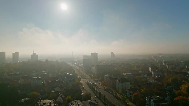 Luftaufnahme von Braunschweig im Nebel