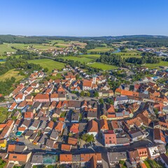 Wolkenloser Sommertag in Pfreimd im Naturpark Oberpf&auml;lzer Wald in Nordbayern