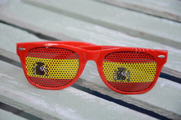 Mecz dzień meczowy reprezentacji Hiszpanii Espaniol na stadionie narodowym kibic w okularach kibicujący swojej drużynie narodowej na hali 