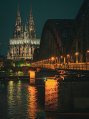 Fototapeta premium cologne cathedral at night