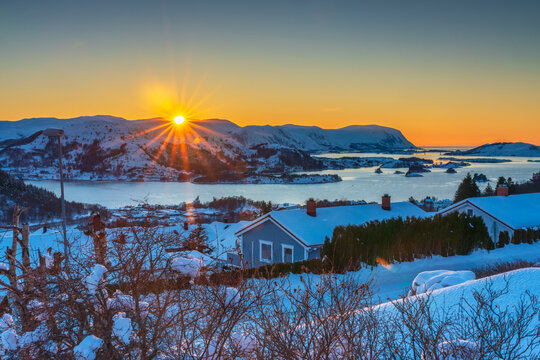 Winter landscape from Sunnm&oslash;re, Norway
