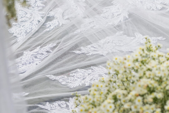 Renda de V&eacute;u da noiva em cerim&ocirc;nia de casamento