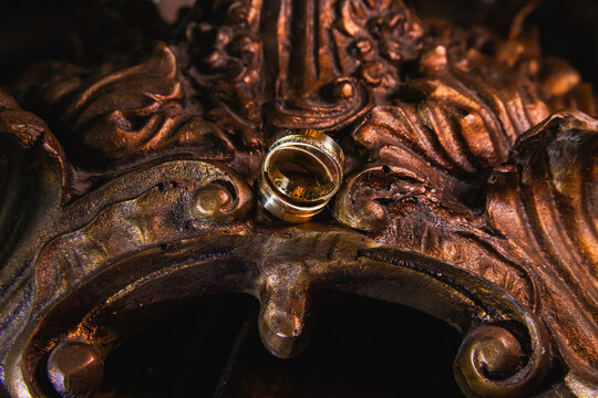 Foto macro de alian&ccedil;as de casamento