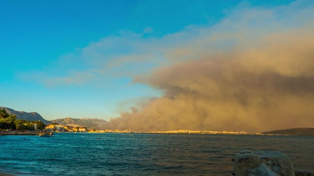 fire threatens to destroy outskirts of Croatian Split