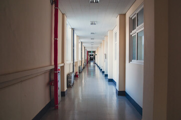 오래된 건물의 복도