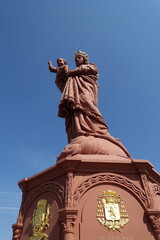 Fototapeta premium Statue in Le Puy-en-Velay