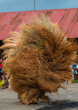 Benin, West Africa, Porto-Novo, zangbeto guardian of the night spirit dance in the royal palace