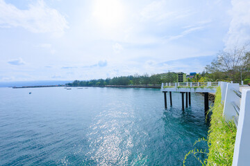 Naklejka premium beautiful view of Kotamara Green City with blue sea and trees