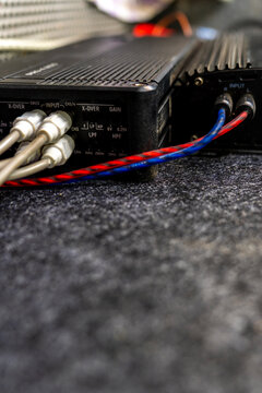 Car Audio Amplifier With Crossover
