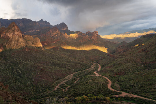 Road Trip down Apache Trail in Arizona