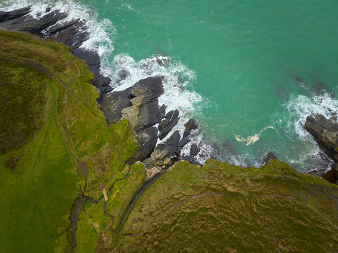 cliffs of prussia cove in corwall