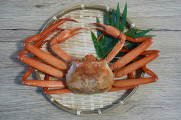 旬を迎えた兵庫県産ベニズワイガニ