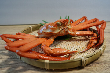 日本海の冬の味覚 兵庫県産ベニズワイガニ