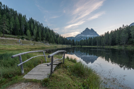 Italy, Alps, Dolomite, Lago d'Antorno, Parco Naturale Tre Cime