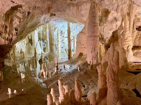 cave Frasassi
