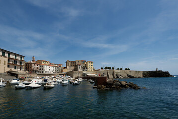 Fototapeta premium Italien - Toskana - Piombino - Yachthafen