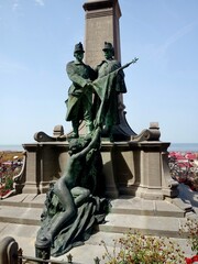 Obraz premium Von De Haan nach Blankenberge: Schöne Strände an der Nordsee in Flamen und ein Sonnenuntergang