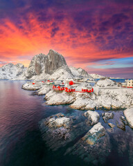 Fototapeta premium Captivating sunset winter view on Hamnoy village and Festhaeltinden mountain