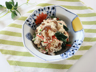 小鉢に盛った白和え