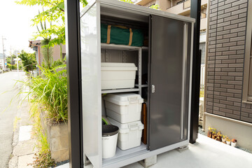 スチール製物置