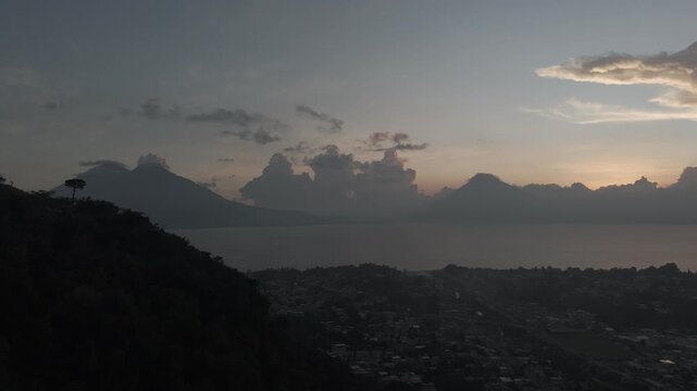 atardecer lago de atitlan