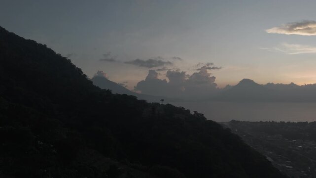 atardecer lago de atitlan