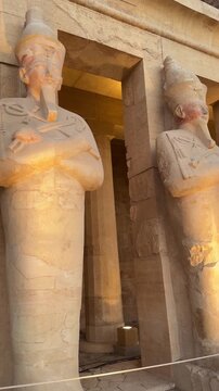 Hatshepsut's Mortuary Temple, World Heritage Site, Panning