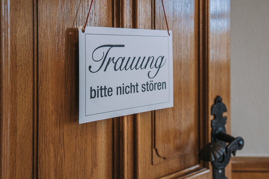 Trauungsschild im Standesamt - Bitte nicht st&ouml;ren