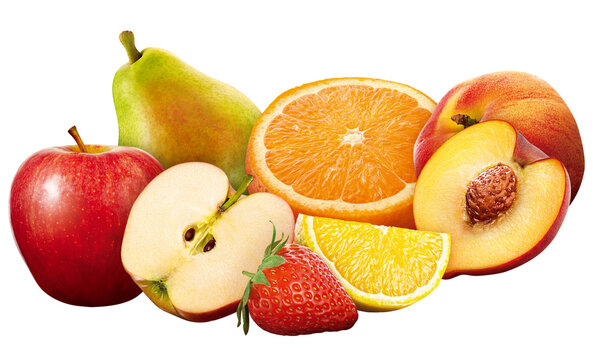 Pera, ma&ccedil;&atilde;, morango laranja, lima, lim&atilde;o e p&ecirc;ssego isolado em fundo transparente - salada de frutas