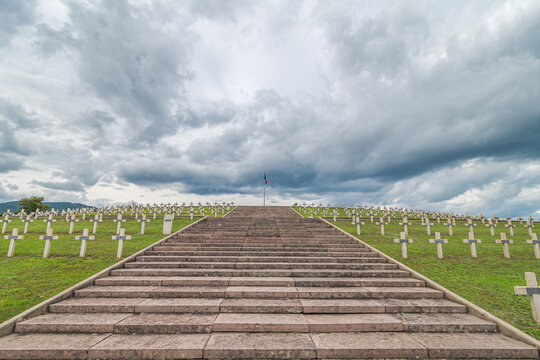 Sigolsheim, France - 04 aout 2024 : Cimeti&egrave;re de Sigolsheim, lieu de s&eacute;pulture de nombreux soldats fran&ccedil;ais tomb&eacute;s durant les combats de la poche de Colmar.