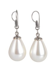 Elegant Pearl Drop Earrings - Timeless Beauty and Sophistication for Women.