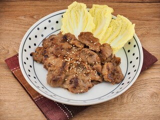 한국음식 양념 돼지갈비 구이