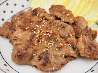 한국음식 양념 돼지갈비 구이