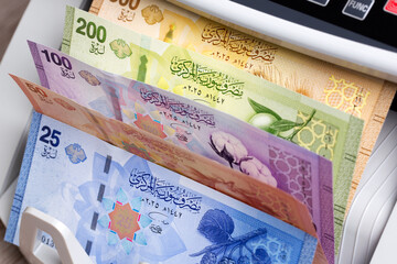 Syrian Pound in a counting machine