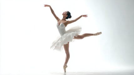 優雅に舞うバレリーナの姿。ダンスや舞台演出の素材に最適な写真。