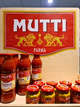 Kiel, Germany - 19. February 2026: Mutti Passata and pesto products display in Parma